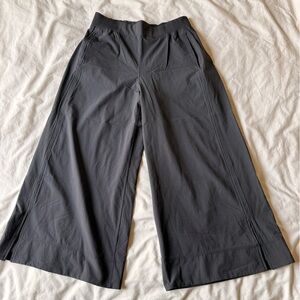 Lululemon Stretch Woven High-Rise Wide-Leg Cropped Pant